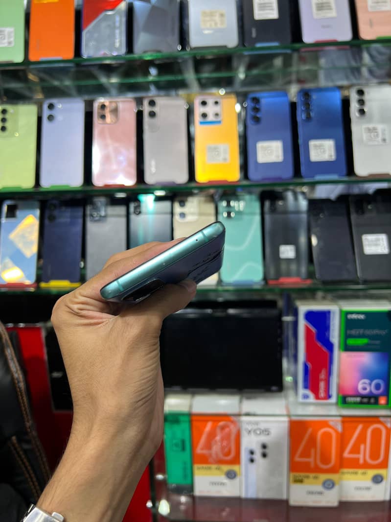 One Plus 8T 4