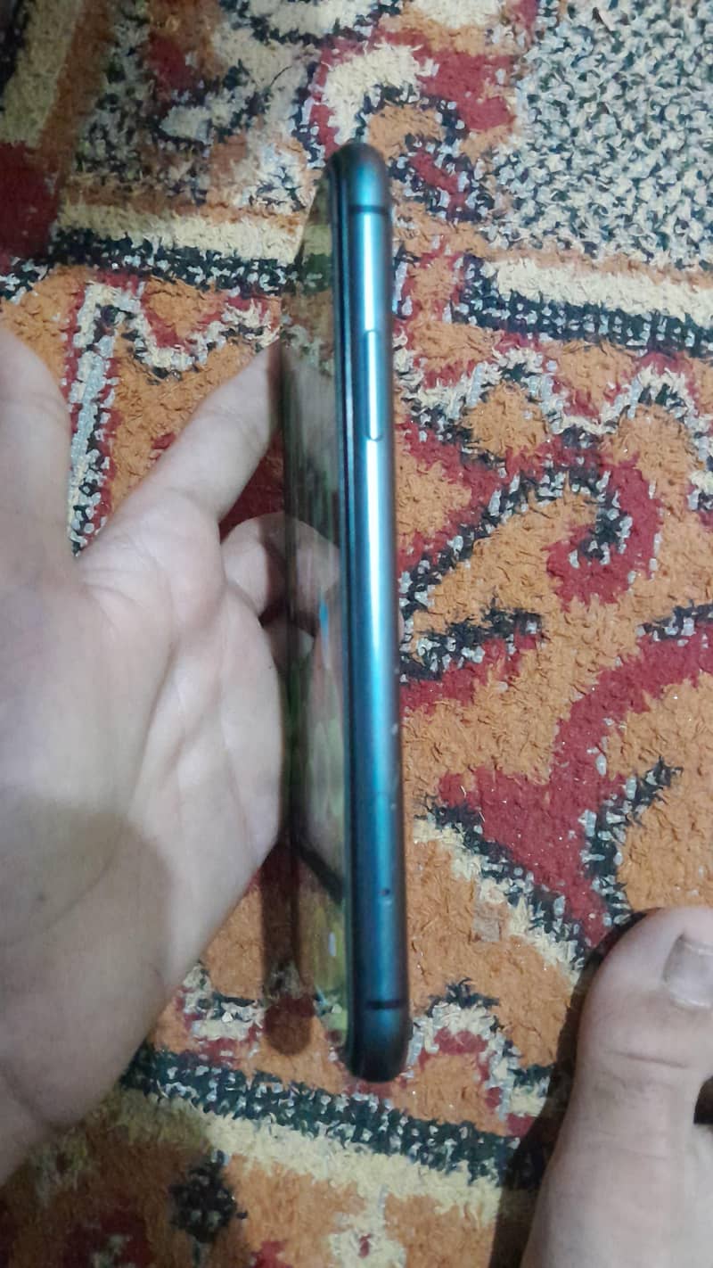 iPhone 11 1