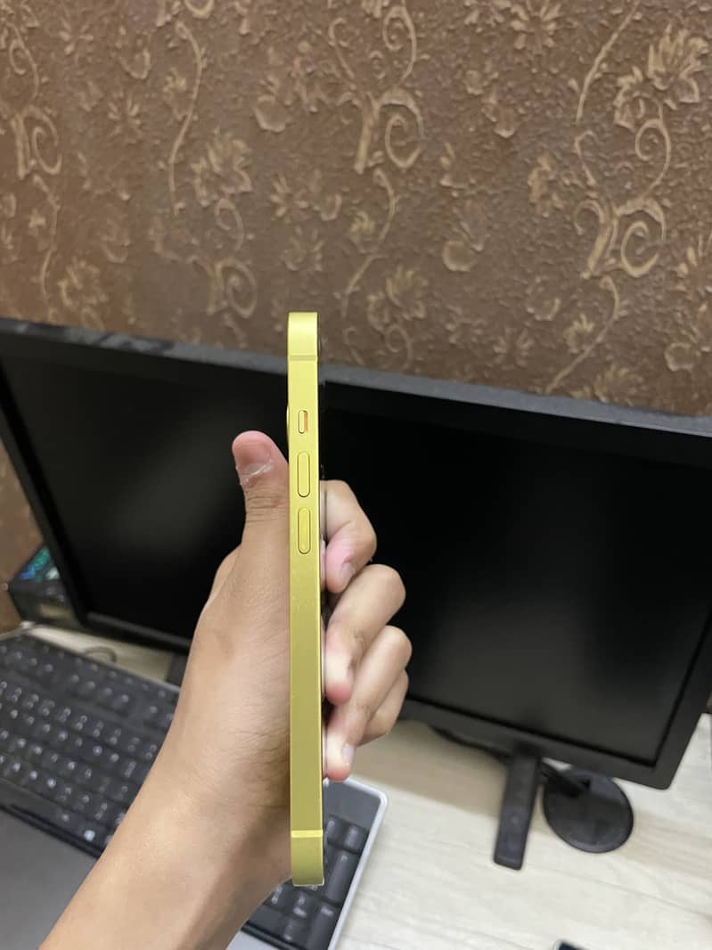 Apple iPhone 14 2