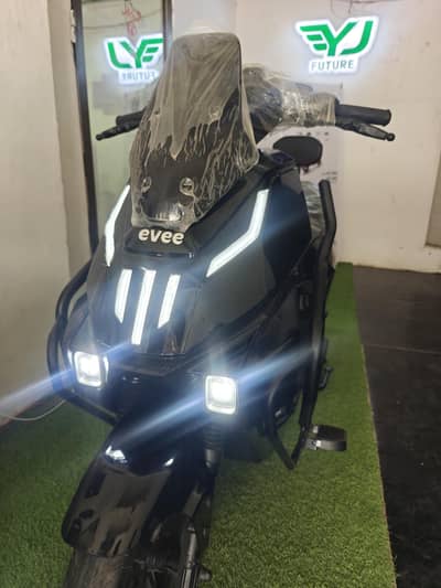Evee Revoo Crown YJ Future Scooty ev electric bicke