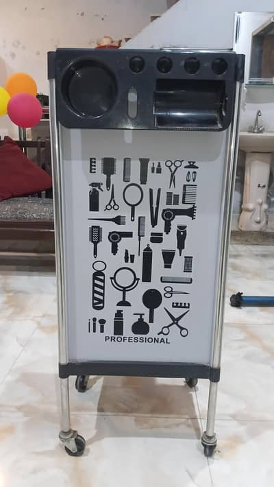 Professional Salon Trolley / Beauty Parlour Equipment – For Sale