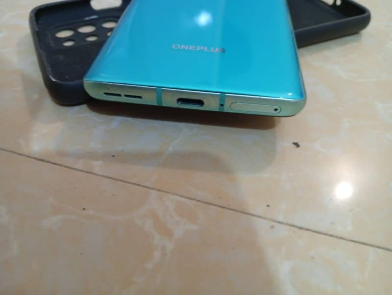 One Plus 8T 1