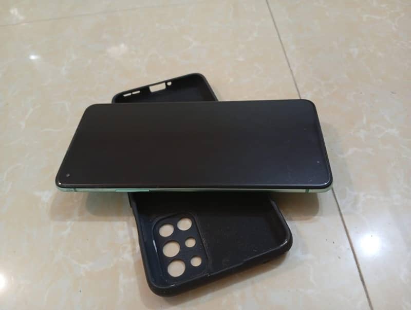 One Plus 8T 5