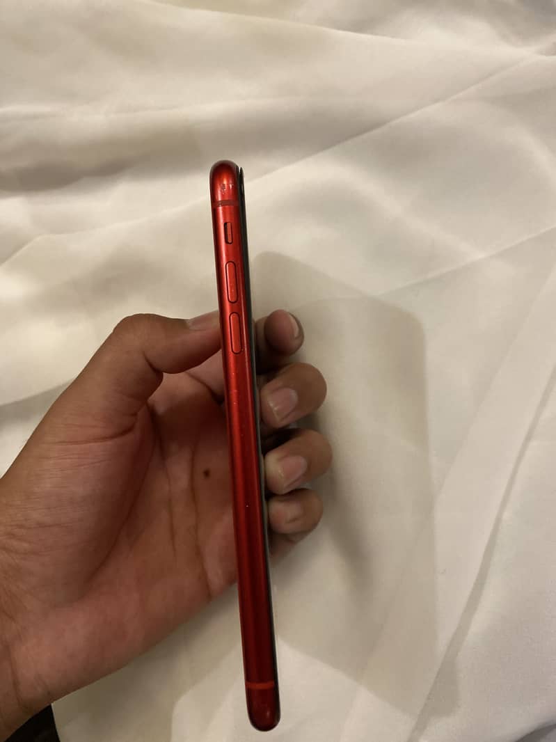 Apple iPhone 11 3