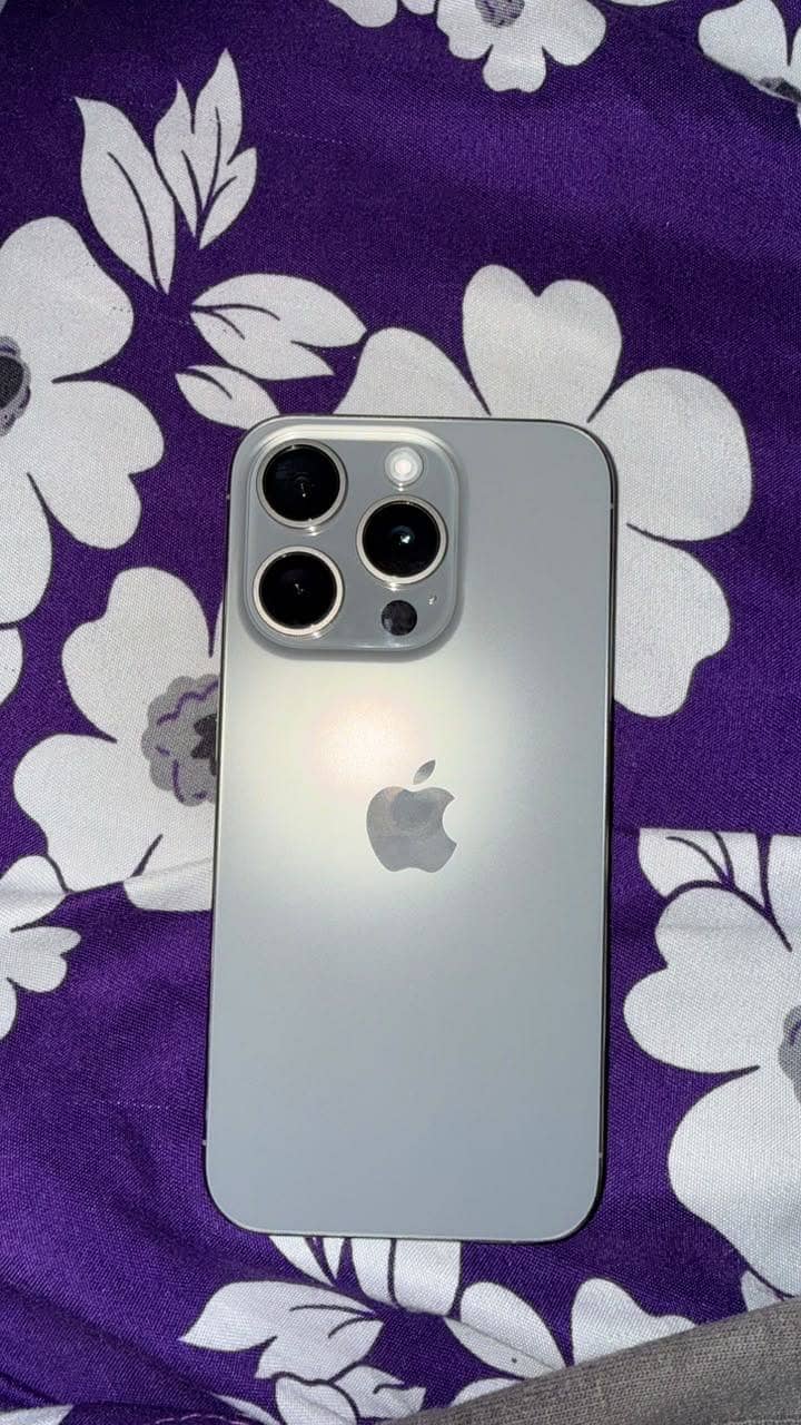 Apple iPhone 15 Pro 0
