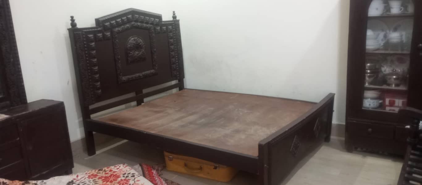 استعمال شدہ فرنیچر 0