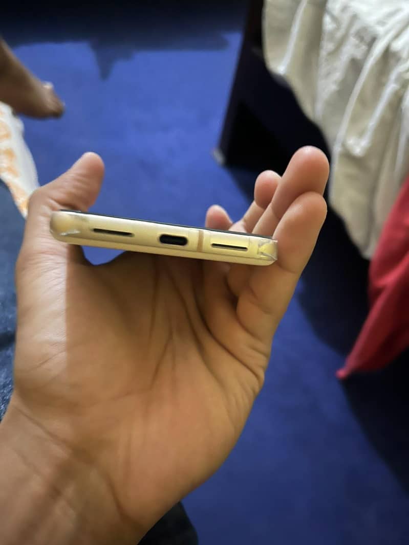 Google Pixel 8 3
