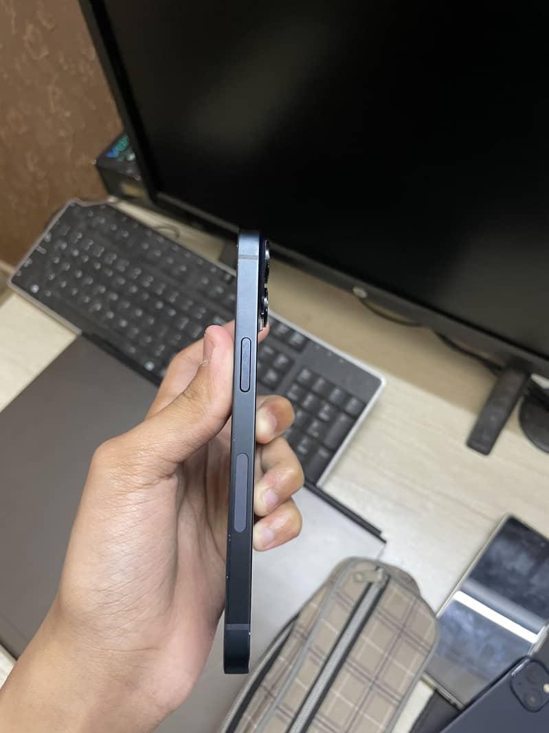 Apple iPhone 14 2