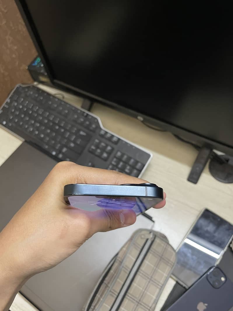 Apple iPhone 14 3