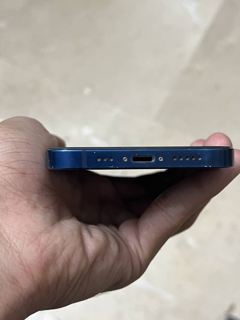 Apple iPhone 12 2