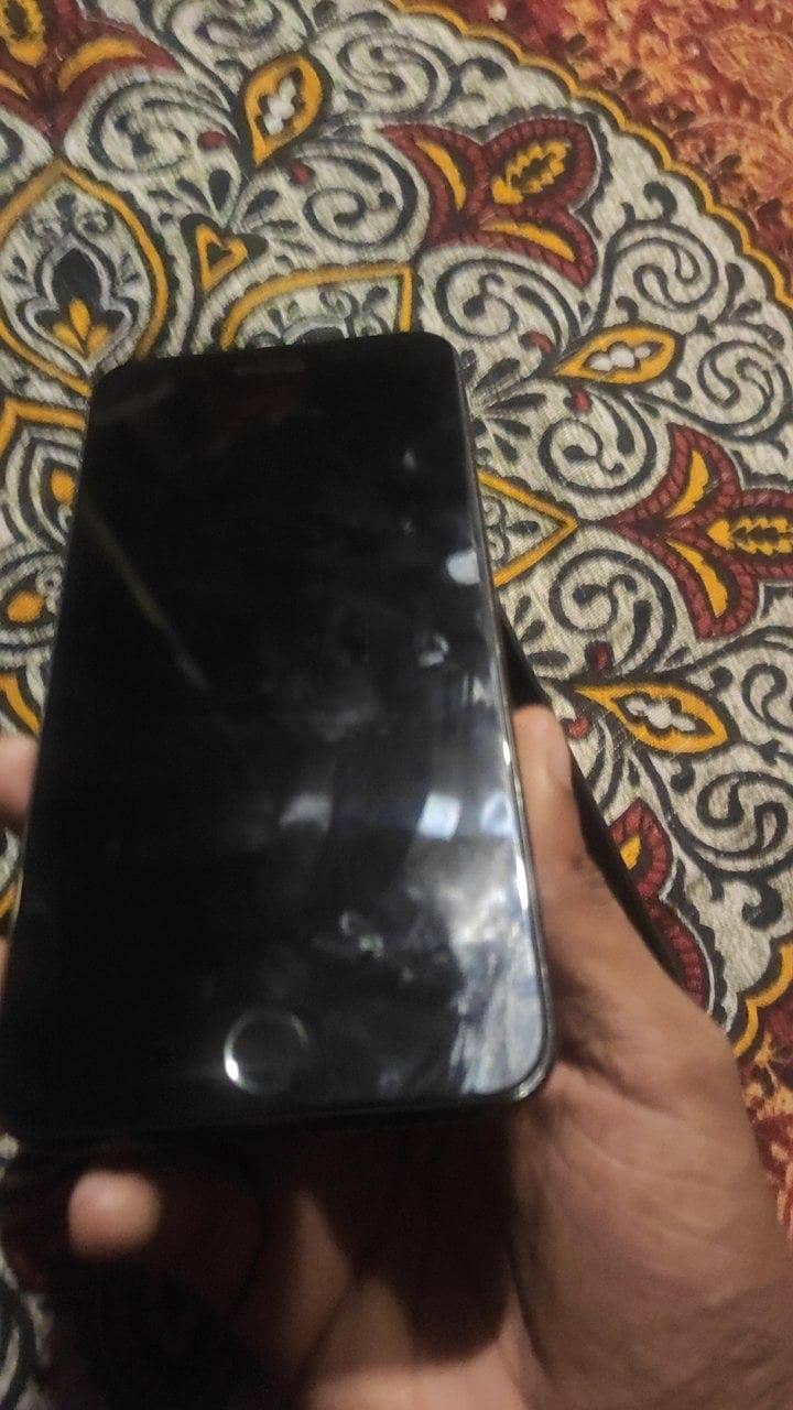Apple iPhone 7 Plus 2