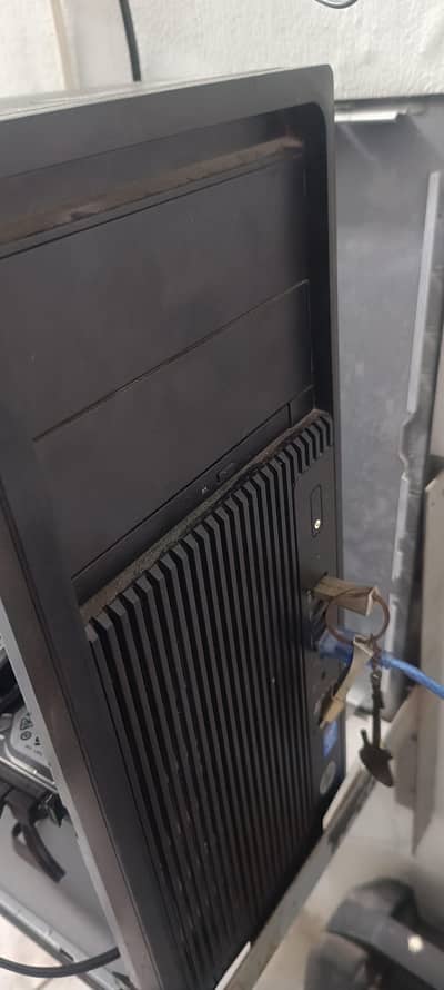 HP z240 workstation pc|core i7 6gen|8gb ddr4|128gb nvme|2gb card|10/10