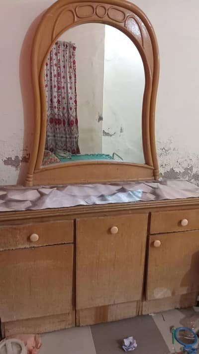 Wooden Vanity Unit with Mirror – Dressing Table