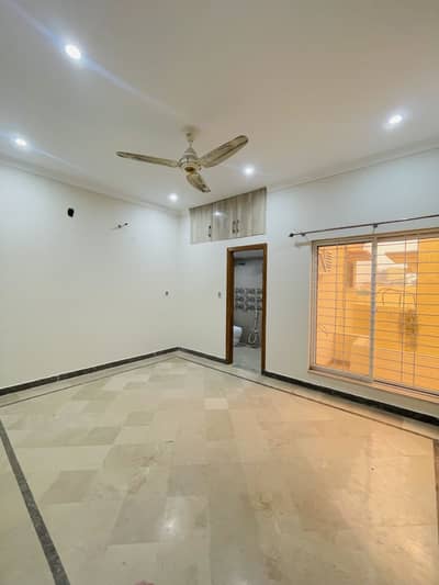 3.5 Marla Upper Portion With 2 Beds Available For RENT In Dream Gardens Lahore