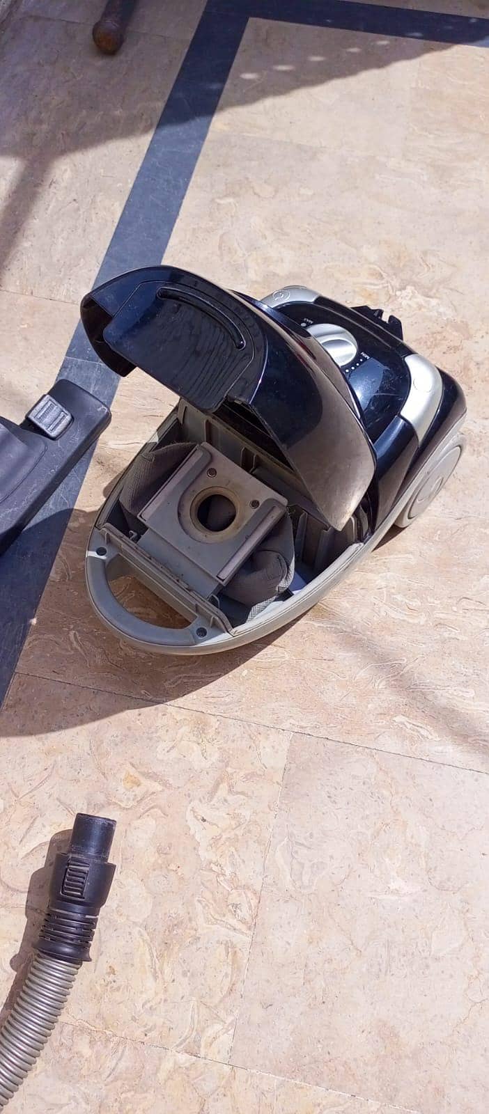 vacuum cleaner 1