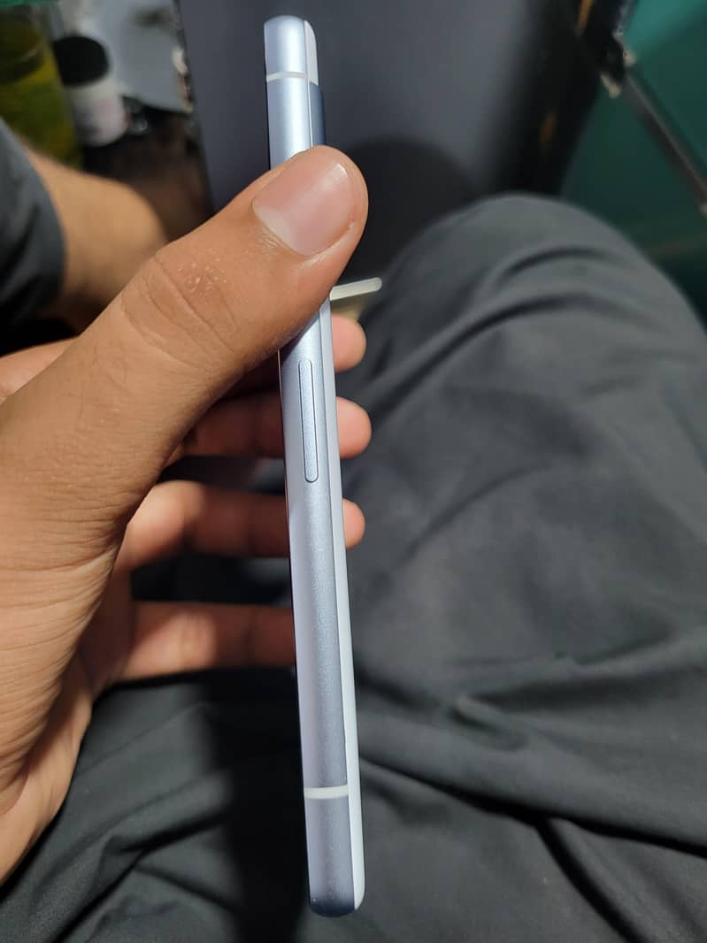 Google Pixel 7a 2