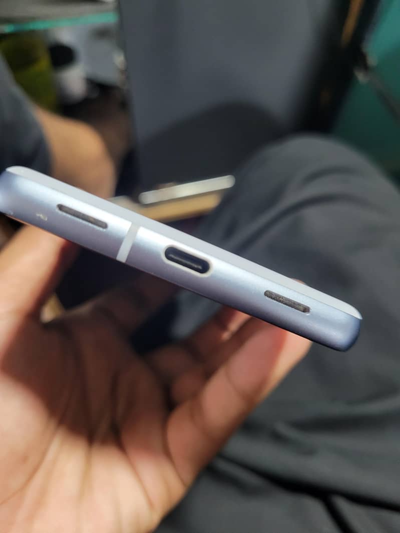 Google Pixel 7a 3