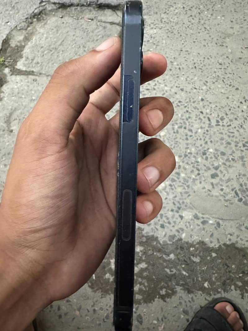 Apple iPhone 12 5