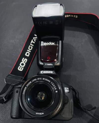Canon EOS 700D + Godox TT685 Flash for Sale 