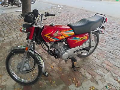  Honda CG 125 2026 Model | Red | Only 9,300 KM | Office Use | 10/10