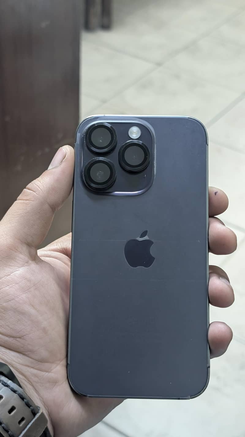Apple iPhone 14 Pro 0
