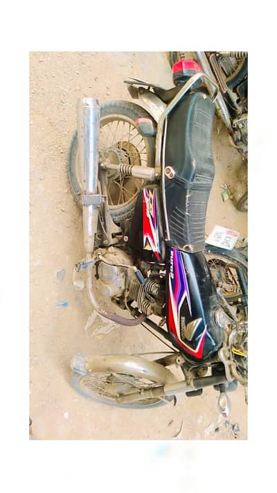 honda 125 Karachi number
