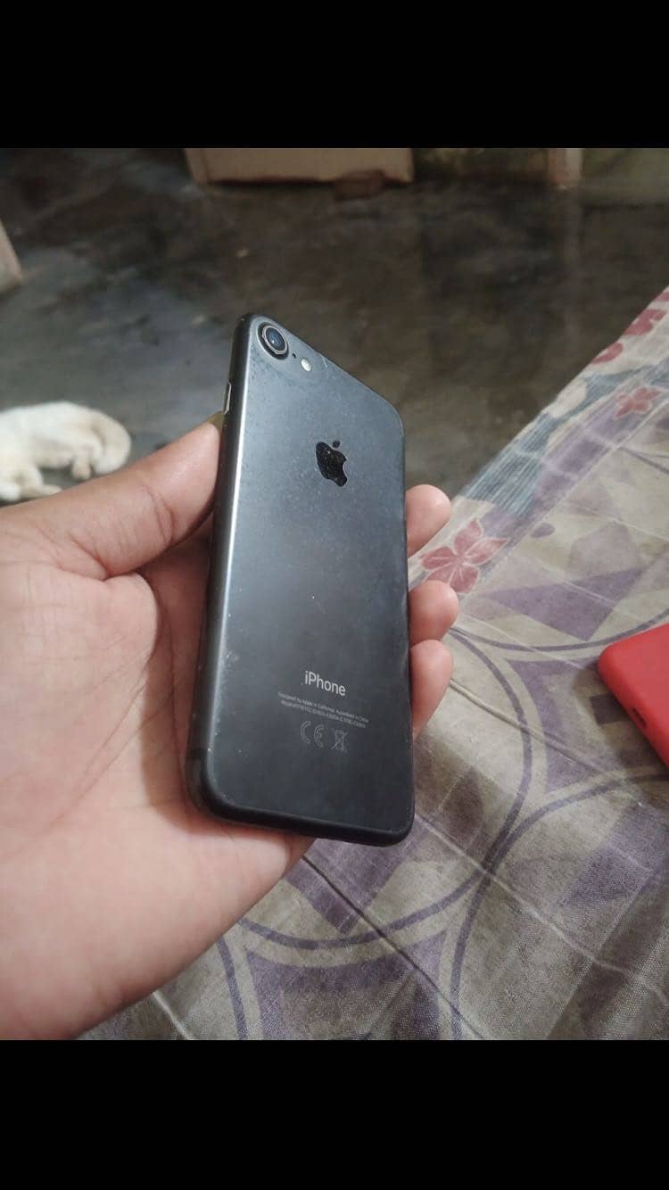 Apple iPhone 7 3