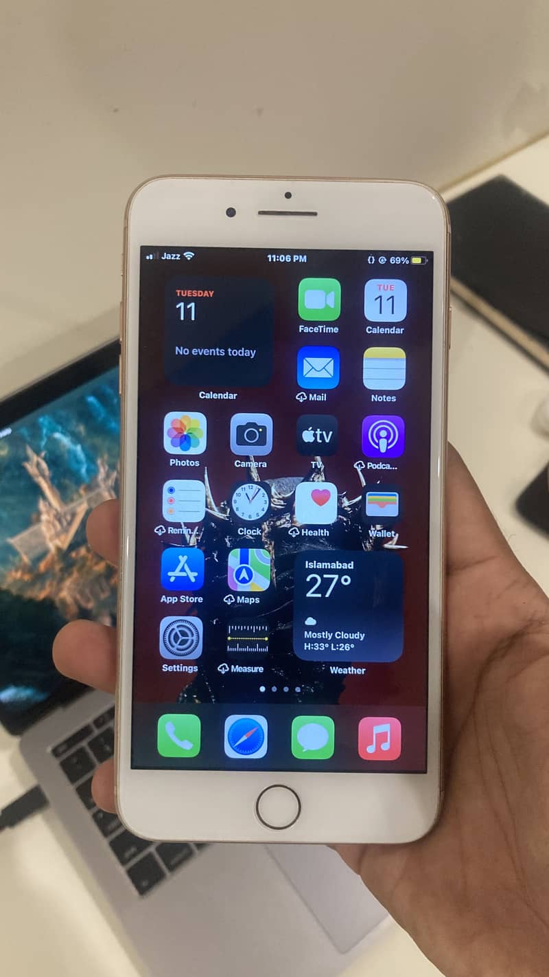 Apple iPhone 8 Plus 2