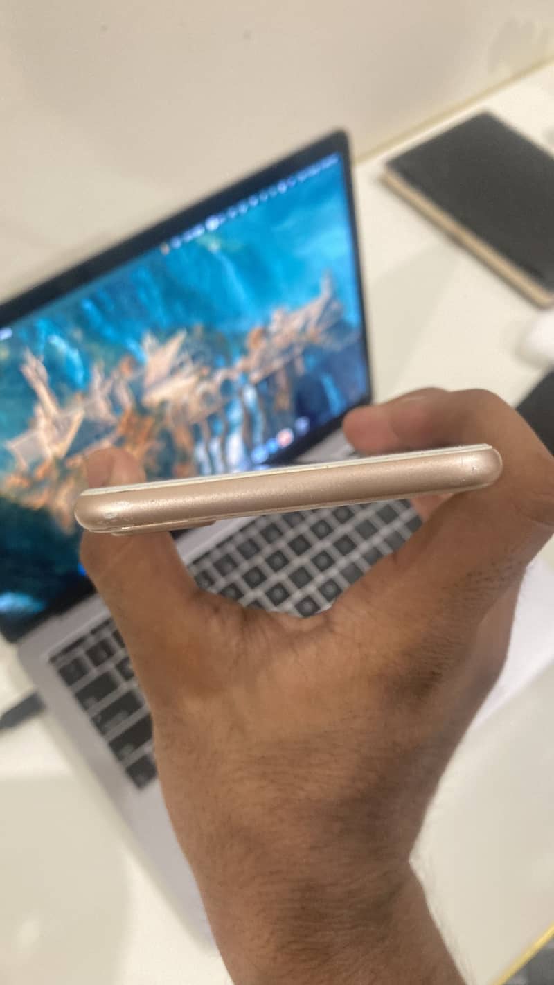 Apple iPhone 8 Plus 6