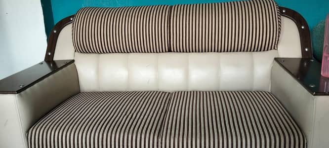 5-Seater Sofa Set – Comfortable & Stylish