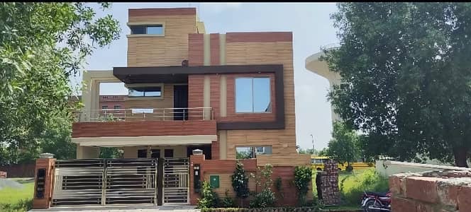 Vip 10 Marla Luxury Furnished House Available For Rent In Bahria Town Lahore