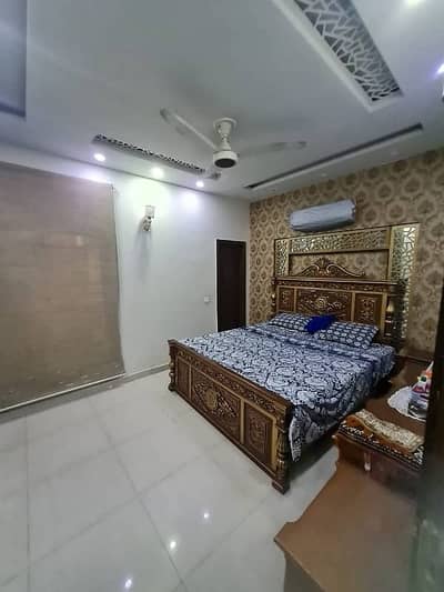 Vip 5 Marla Ultra Luxury Furnished Lower Portion Available For Rent In Bahria Town Lahore