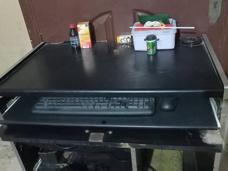 Computer Table used 2