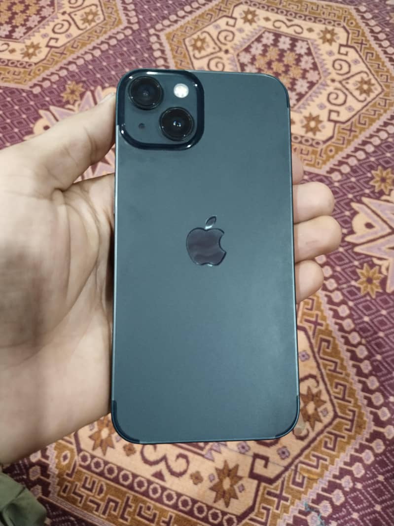 Apple iPhone 13 0