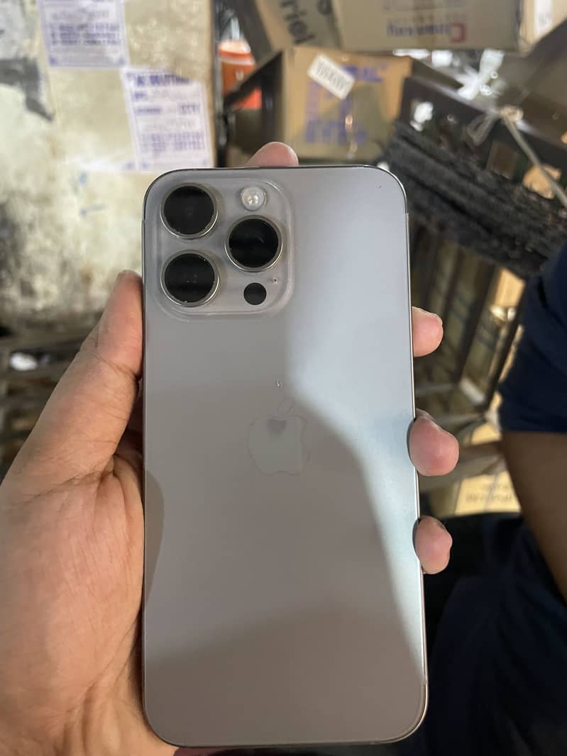 Apple iPhone 15 0