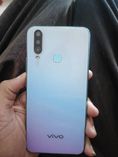 Vivo Y17