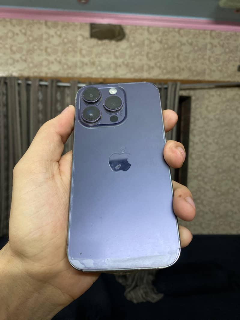 Apple iPhone 14 Pro 1