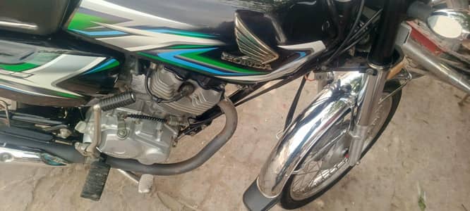 Honda CG 125 Black Color | 2023 Model | Excellent Condition