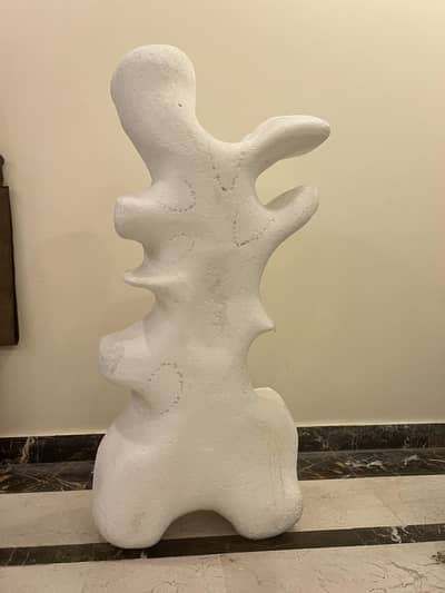 STYROFOAM STYLED ORGANIC GARDEN SCULPTURE