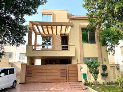 Vip 08 Marla Luxury Non Furnished House Available For Rent In Bahria Town Lahore