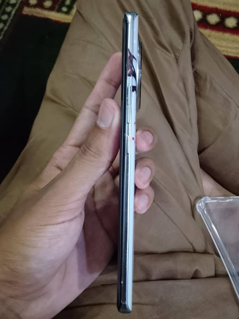Tecno Spark 20 Pro Plus 3