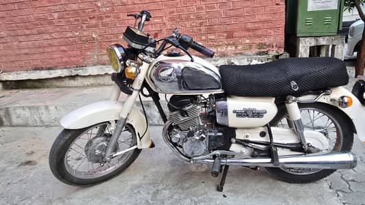 Honda CD 200 Roadmaster 1982 classic twin cylinder