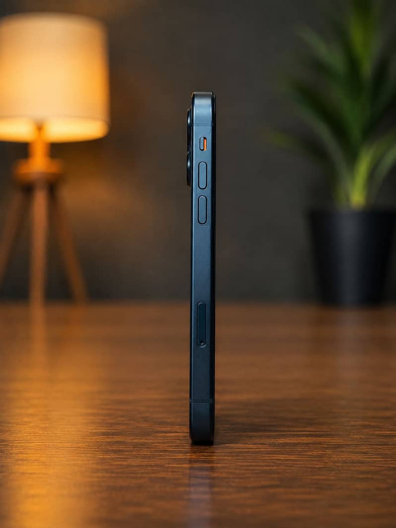 Apple iPhone 13 2