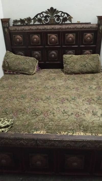 kikar wood carved double bed with 2 side table