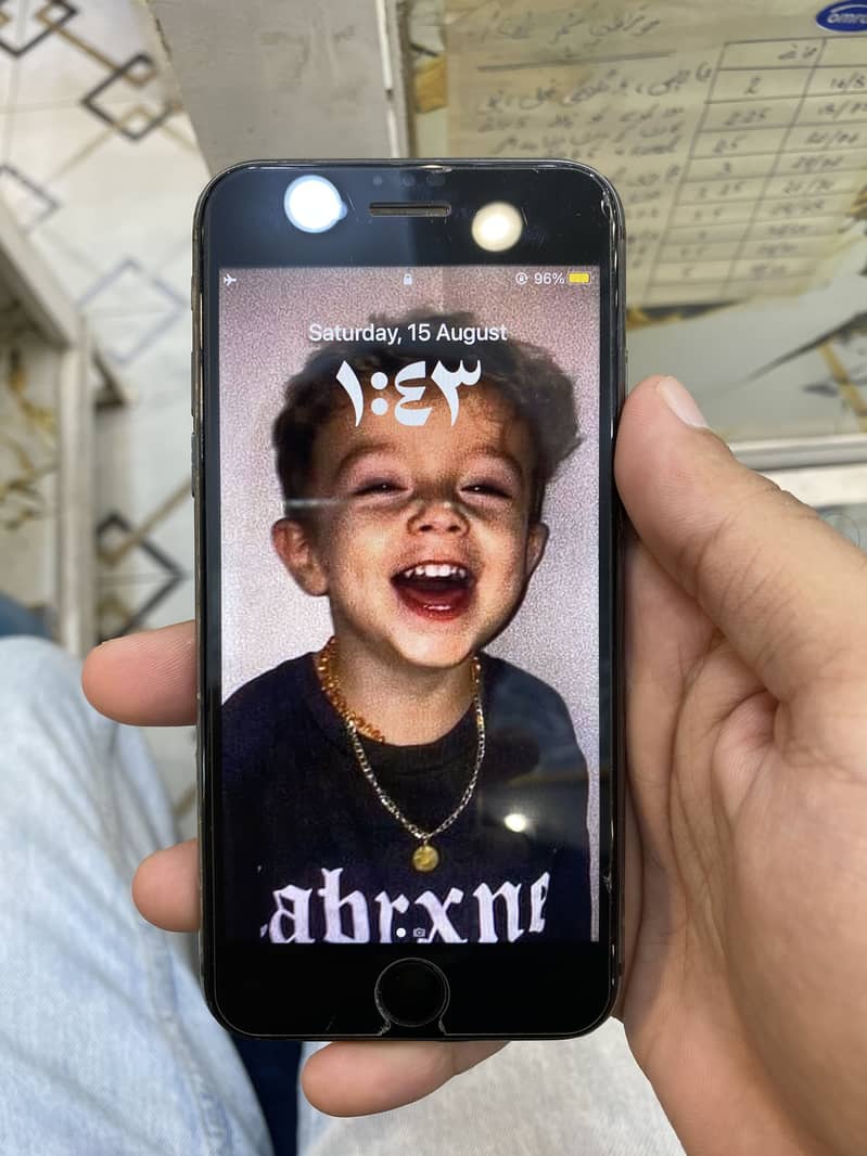 Apple iPhone 8 0