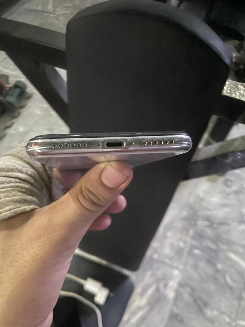 Apple iPhone X 2