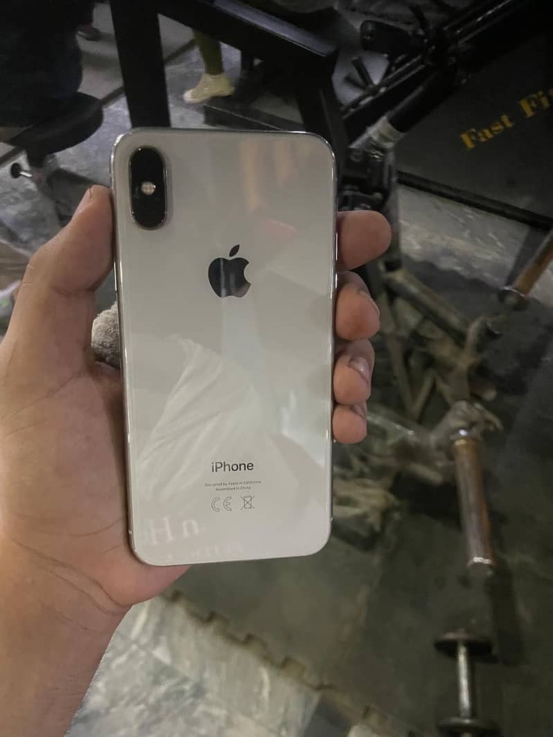 Apple iPhone X 4
