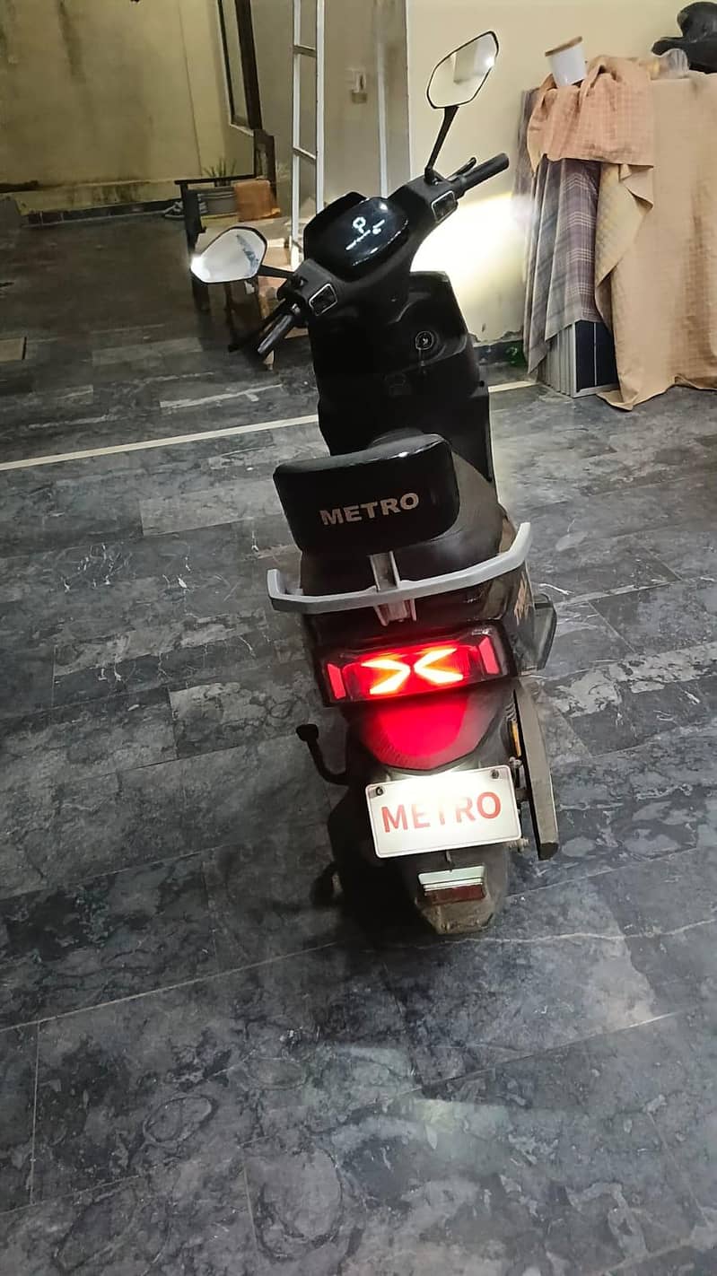 Metro Thrill Pro 1