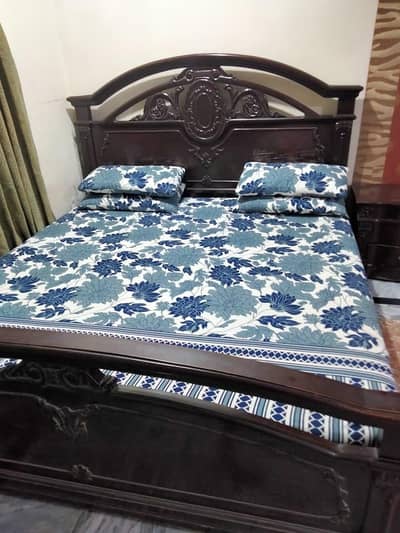 Bed Set (Bed, Dressing Table, Side Table)