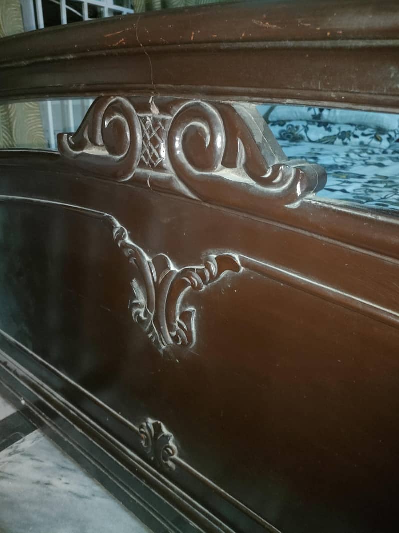 Bed Set (Bed, Dressing Table, Side Table) 3